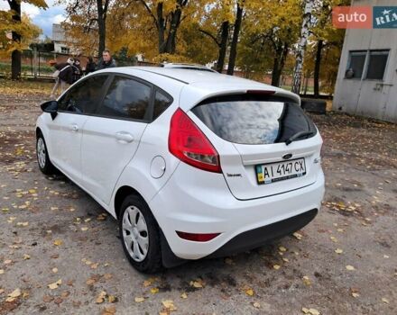 Белый Форд Фиеста, объемом двигателя 1.24 л и пробегом 190 тыс. км за 6400 $, фото 10 на Automoto.ua