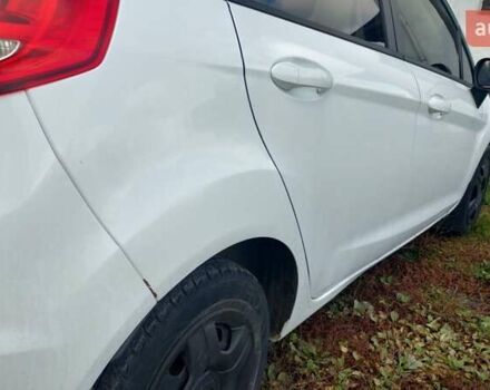 Форд Фієста 2012 у Хмельницькому на Automoto.ua Білий Форд Фієста, об'ємом двигуна 1.25 л та пробігом 123 тис. км за 5700 $, фото 7 на Automoto.ua