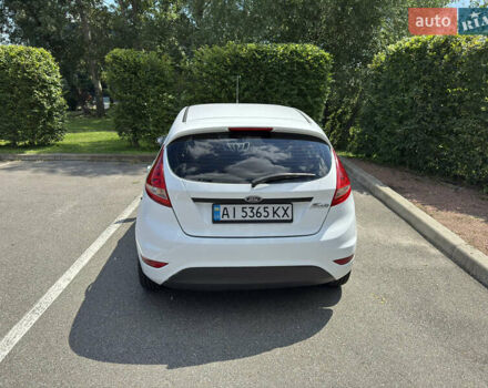 Білий Форд Фієста, об'ємом двигуна 1.4 л та пробігом 115 тис. км за 6500 $, фото 3 на Automoto.ua