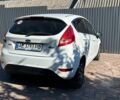 Білий Форд Фієста, об'ємом двигуна 1.4 л та пробігом 153 тис. км за 5500 $, фото 5 на Automoto.ua