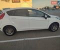 Белый Форд Фиеста, объемом двигателя 1.39 л и пробегом 120 тыс. км за 7600 $, фото 6 на Automoto.ua