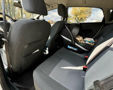 Форд Фиеста 2012 в Ананьеве на Automoto.ua Белый Форд Фиеста, объемом двигателя 1.4 л и пробегом 75 тыс. км за 8300 $, фото 12 на Automoto.ua