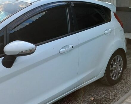 Белый Форд Фиеста, объемом двигателя 1.4 л и пробегом 67 тыс. км за 8200 $, фото 2 на Automoto.ua