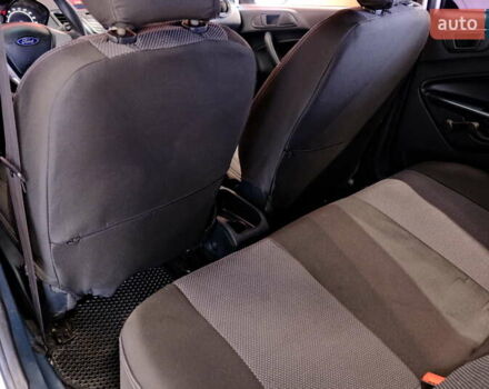 Білий Форд Фієста, об'ємом двигуна 1.24 л та пробігом 157 тис. км за 4900 $, фото 27 на Automoto.ua