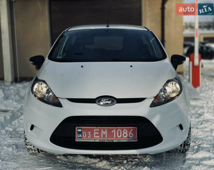 Белый Форд Фиеста, объемом двигателя 1.24 л и пробегом 209 тыс. км за 6499 $, фото 3 на Automoto.ua