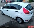 Білий Форд Фієста, об'ємом двигуна 1.2 л та пробігом 212 тис. км за 5400 $, фото 1 на Automoto.ua