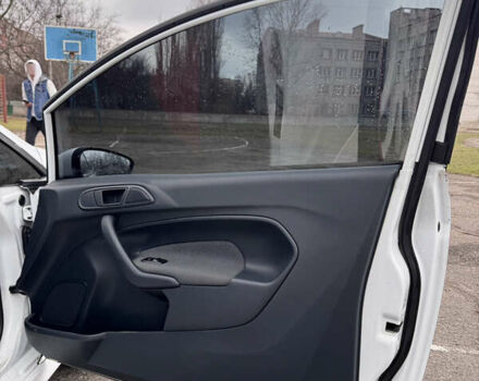Білий Форд Фієста, об'ємом двигуна 1.4 л та пробігом 199 тис. км за 5799 $, фото 16 на Automoto.ua