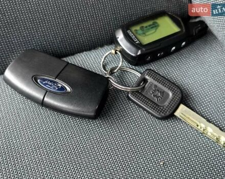 Білий Форд Фієста, об'ємом двигуна 1.25 л та пробігом 53 тис. км за 6400 $, фото 126 на Automoto.ua