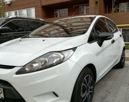 Білий Форд Фієста, об'ємом двигуна 1.25 л та пробігом 95 тис. км за 5700 $, фото 1 на Automoto.ua
