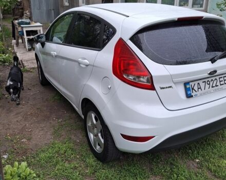 Білий Форд Фієста, об'ємом двигуна 1.2 л та пробігом 231 тис. км за 6500 $, фото 5 на Automoto.ua