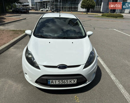 Білий Форд Фієста, об'ємом двигуна 1.4 л та пробігом 115 тис. км за 6500 $, фото 7 на Automoto.ua