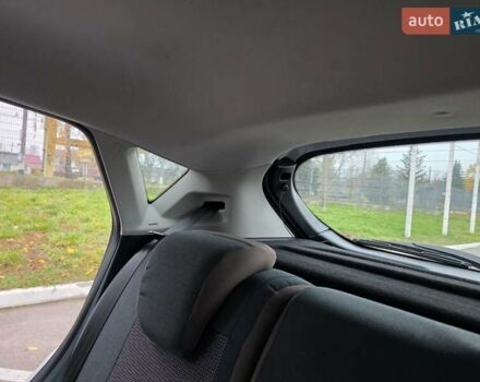 Белый Форд Фиеста, объемом двигателя 1.4 л и пробегом 32 тыс. км за 7600 $, фото 10 на Automoto.ua