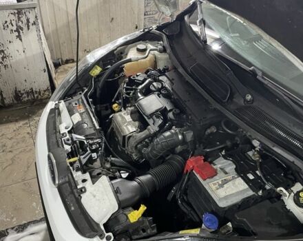 Білий Форд Фієста, об'ємом двигуна 1.4 л та пробігом 125 тис. км за 6000 $, фото 15 на Automoto.ua