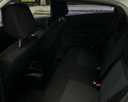 Білий Форд Фієста, об'ємом двигуна 1.4 л та пробігом 225 тис. км за 5900 $, фото 25 на Automoto.ua