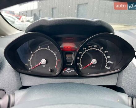 Білий Форд Фієста, об'ємом двигуна 1.2 л та пробігом 140 тис. км за 6990 $, фото 21 на Automoto.ua