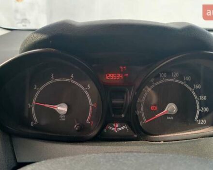 Форд Фієста 2012 у Хмельницькому на Automoto.ua Білий Форд Фієста, об'ємом двигуна 1.25 л та пробігом 123 тис. км за 5700 $, фото 12 на Automoto.ua