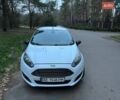 Білий Форд Фієста, об'ємом двигуна 1.5 л та пробігом 249 тис. км за 6500 $, фото 1 на Automoto.ua