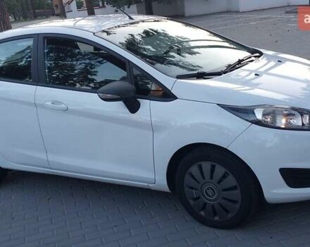 Білий Форд Фієста, об'ємом двигуна 1 л та пробігом 91 тис. км за 8700 $, фото 2 на Automoto.ua
