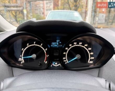 Форд Фиеста 2013 в Днепре (Днепропетровске) на Automoto.ua Белый Форд Фиеста, объемом двигателя 1.24 л и пробегом 132 тыс. км за 5700 $, фото 21 на Automoto.ua