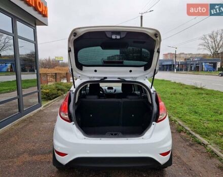 Белый Форд Фиеста, объемом двигателя 1.5 л и пробегом 140 тыс. км за 7000 $, фото 5 на Automoto.ua