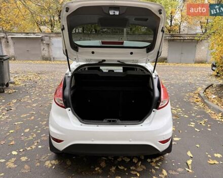 Форд Фиеста 2013 в Днепре (Днепропетровске) на Automoto.ua Белый Форд Фиеста, объемом двигателя 1.24 л и пробегом 132 тыс. км за 5700 $, фото 12 на Automoto.ua