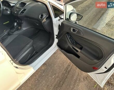 Белый Форд Фиеста, объемом двигателя 1.6 л и пробегом 100 тыс. км за 8400 $, фото 9 на Automoto.ua