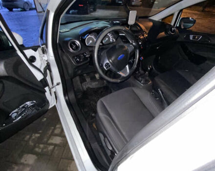 Белый Форд Фиеста, объемом двигателя 1.5 л и пробегом 178 тыс. км за 6700 $, фото 2 на Automoto.ua