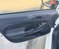Білий Форд Фієста, об'ємом двигуна 1 л та пробігом 180 тис. км за 5100 $, фото 9 на Automoto.ua