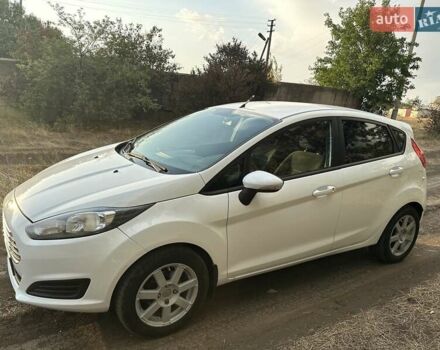 Белый Форд Фиеста, объемом двигателя 1.6 л и пробегом 100 тыс. км за 8400 $, фото 3 на Automoto.ua