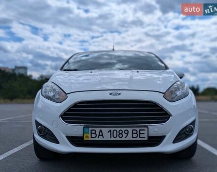 Белый Форд Фиеста, объемом двигателя 1.5 л и пробегом 140 тыс. км за 8000 $, фото 2 на Automoto.ua