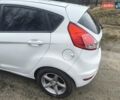 Білий Форд Фієста, об'ємом двигуна 1.5 л та пробігом 190 тис. км за 7500 $, фото 33 на Automoto.ua