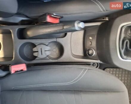 Белый Форд Фиеста, объемом двигателя 1.5 л и пробегом 218 тыс. км за 6999 $, фото 25 на Automoto.ua