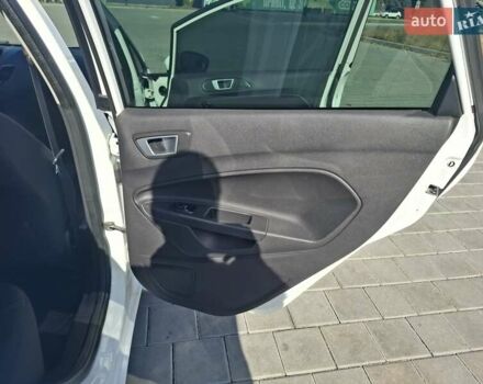 Белый Форд Фиеста, объемом двигателя 1.5 л и пробегом 218 тыс. км за 6999 $, фото 21 на Automoto.ua