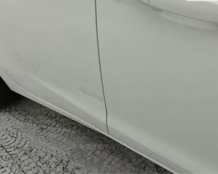 Білий Форд Фієста, об'ємом двигуна 1 л та пробігом 185 тис. км за 6000 $, фото 13 на Automoto.ua
