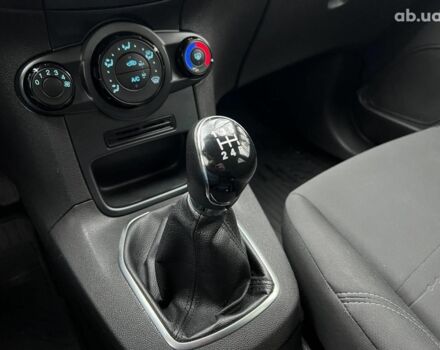 Белый Форд Фиеста, объемом двигателя 1 л и пробегом 151 тыс. км за 6940 $, фото 12 на Automoto.ua