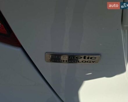 Белый Форд Фиеста, объемом двигателя 1.5 л и пробегом 218 тыс. км за 6999 $, фото 18 на Automoto.ua