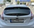 Белый Форд Фиеста, объемом двигателя 1 л и пробегом 121 тыс. км за 8000 $, фото 4 на Automoto.ua