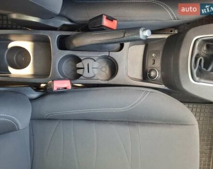 Белый Форд Фиеста, объемом двигателя 1.5 л и пробегом 218 тыс. км за 6999 $, фото 26 на Automoto.ua