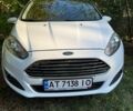 Белый Форд Фиеста, объемом двигателя 1 л и пробегом 140 тыс. км за 6000 $, фото 1 на Automoto.ua