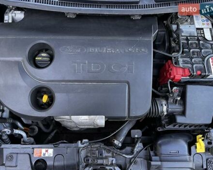 Белый Форд Фиеста, объемом двигателя 1.5 л и пробегом 101 тыс. км за 10000 $, фото 26 на Automoto.ua