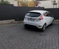 Білий Форд Фієста, об'ємом двигуна 1 л та пробігом 95 тис. км за 6500 $, фото 3 на Automoto.ua