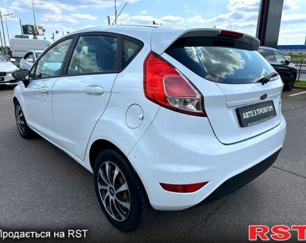 Белый Форд Фиеста, объемом двигателя 1.2 л и пробегом 187 тыс. км за 5700 $, фото 3 на Automoto.ua