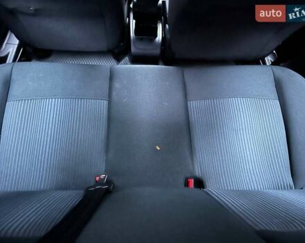 Білий Форд Фієста, об'ємом двигуна 1.5 л та пробігом 249 тис. км за 6500 $, фото 27 на Automoto.ua