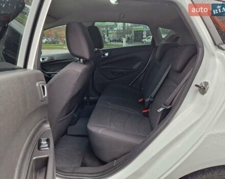 Белый Форд Фиеста, объемом двигателя 1.5 л и пробегом 140 тыс. км за 7000 $, фото 7 на Automoto.ua