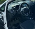 Білий Форд Фієста, об'ємом двигуна 1 л та пробігом 250 тис. км за 5300 $, фото 2 на Automoto.ua