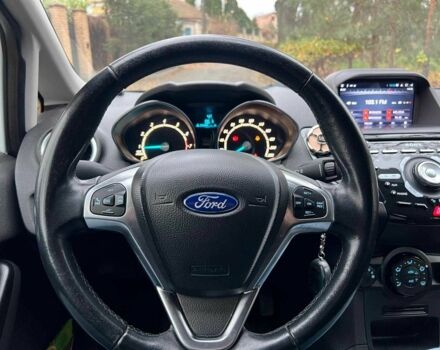 Белый Форд Фиеста, объемом двигателя 1 л и пробегом 151 тыс. км за 6940 $, фото 10 на Automoto.ua