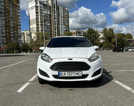 Білий Форд Фієста, об'ємом двигуна 1 л та пробігом 104 тис. км за 5400 $, фото 3 на Automoto.ua