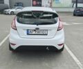 Білий Форд Фієста, об'ємом двигуна 1 л та пробігом 155 тис. км за 6420 $, фото 2 на Automoto.ua