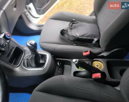 Білий Форд Фієста, об'ємом двигуна 1.5 л та пробігом 190 тис. км за 7500 $, фото 14 на Automoto.ua