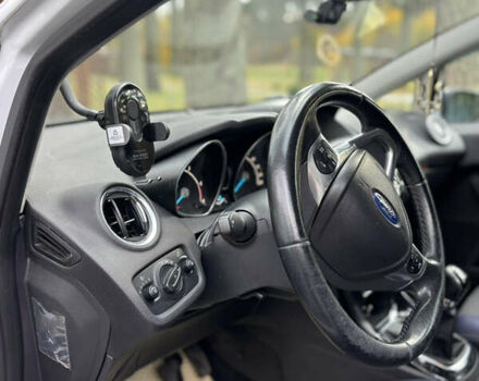 Форд Фиеста 2013 в Шепетовке на Automoto.ua Белый Форд Фиеста, объемом двигателя 1.6 л и пробегом 175 тыс. км за 7100 $, фото 10 на Automoto.ua